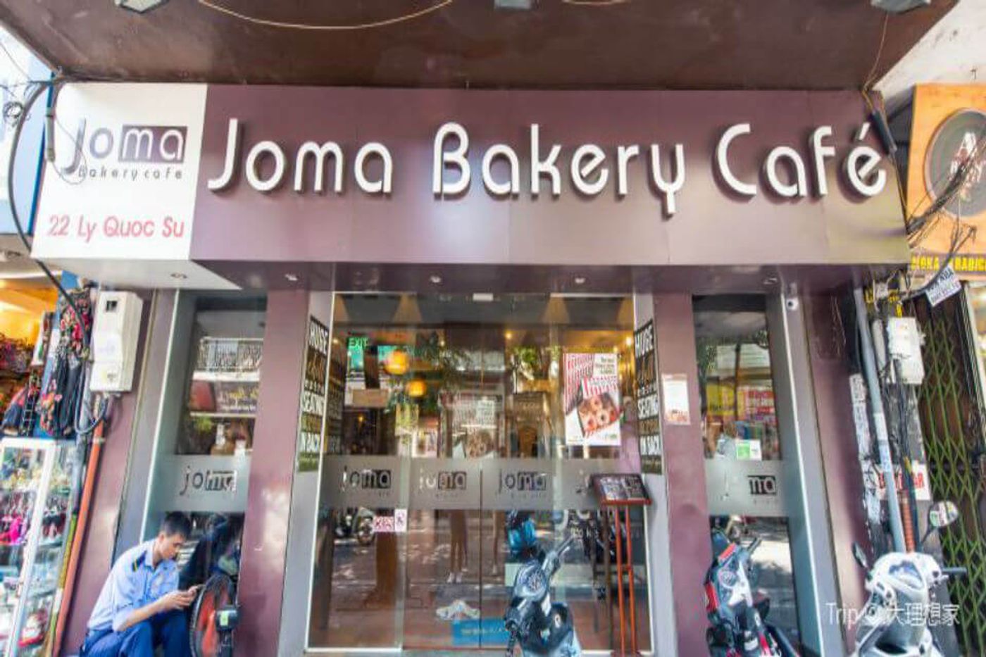 Joma Bakery Cafe