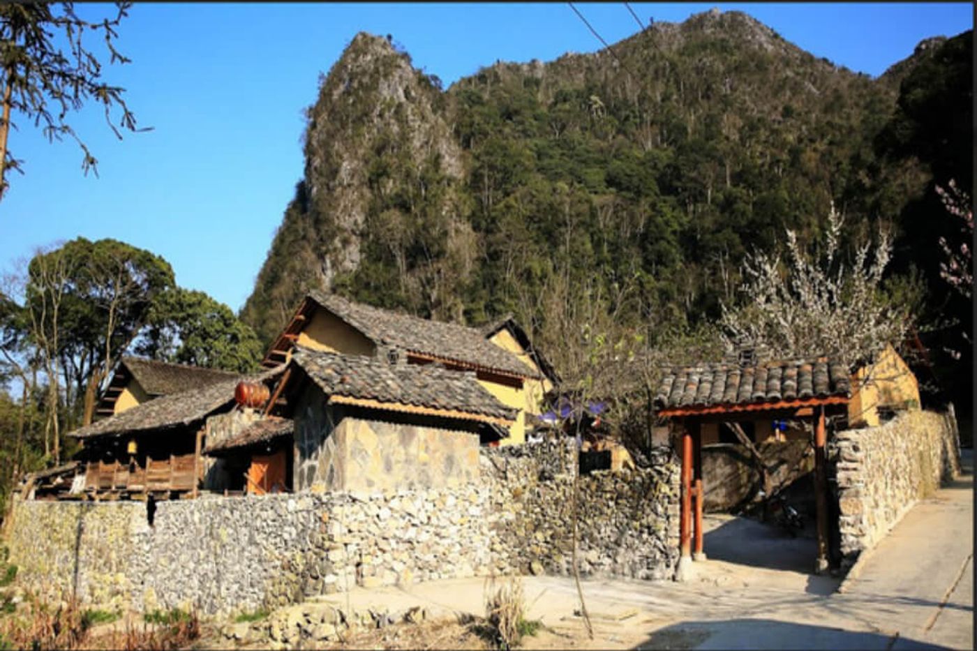 Sim San Village