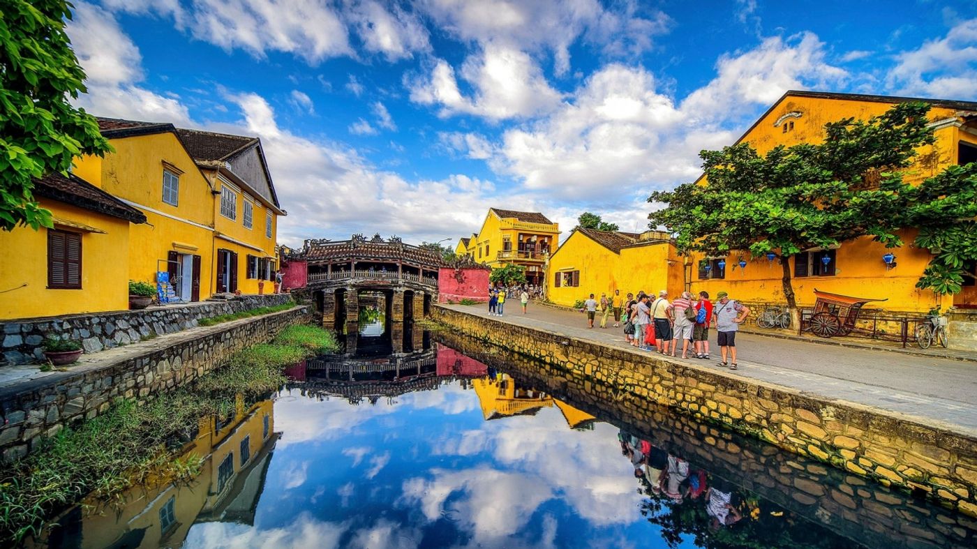 Many Singaporean tourists willing to travel to Vietnam
