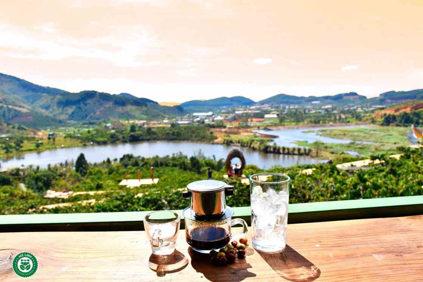 MÊ LINH CAFE
