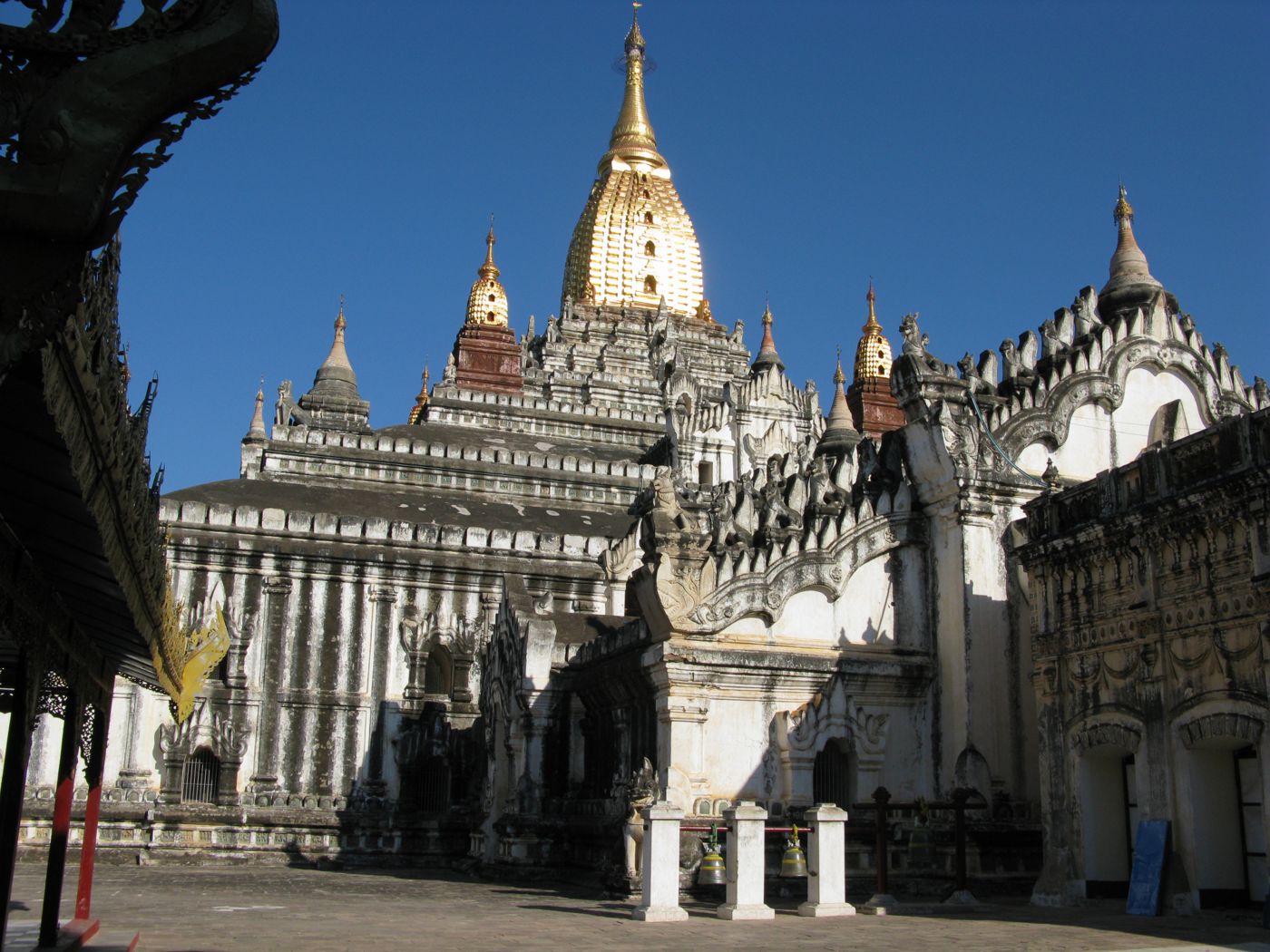 Bagan, the city of amazing temples in Myanmar
