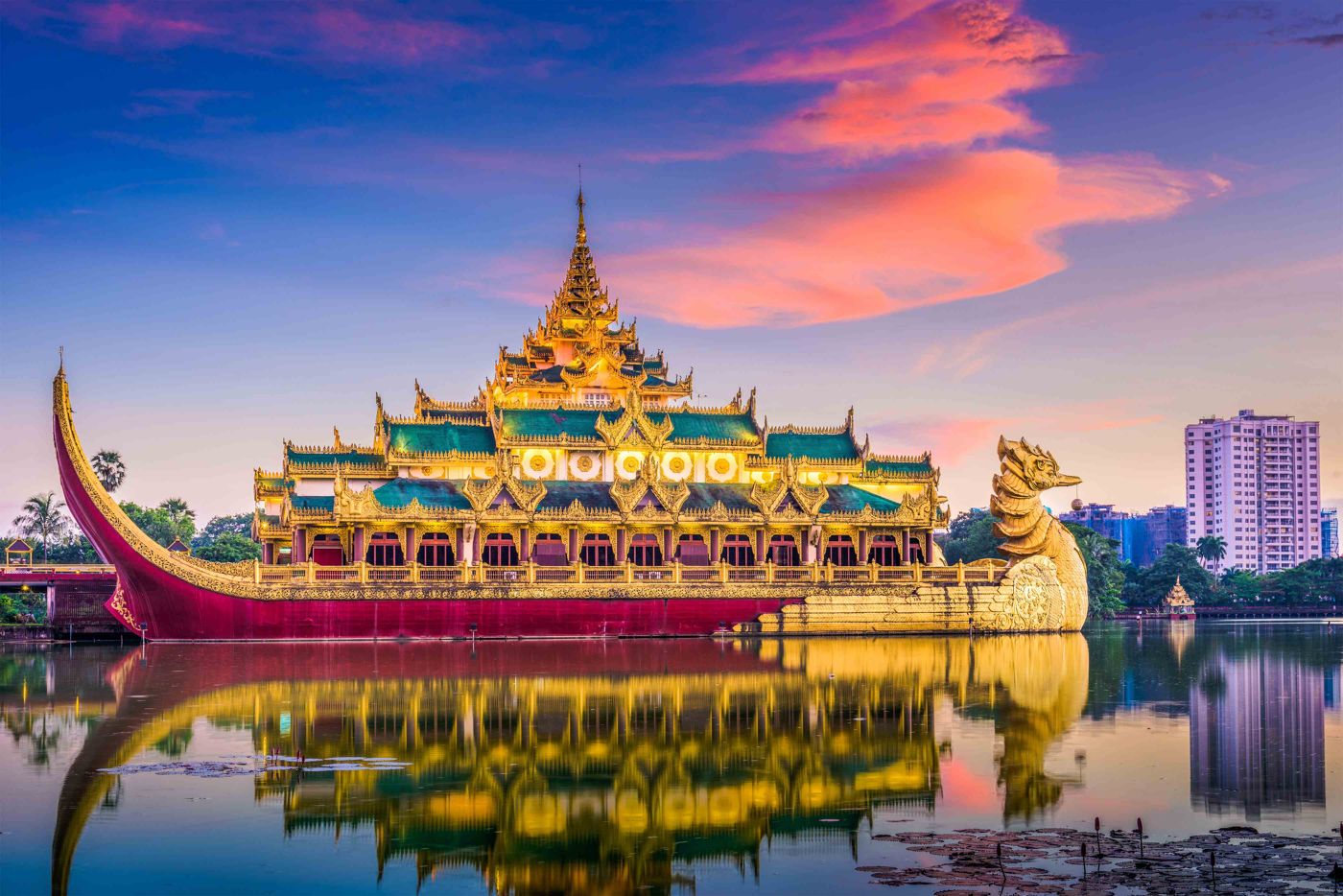 Kandawgyi Lake