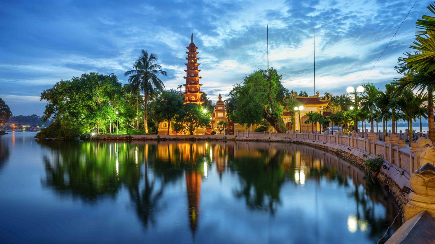 Discover Hanoi, a city of amazing history 