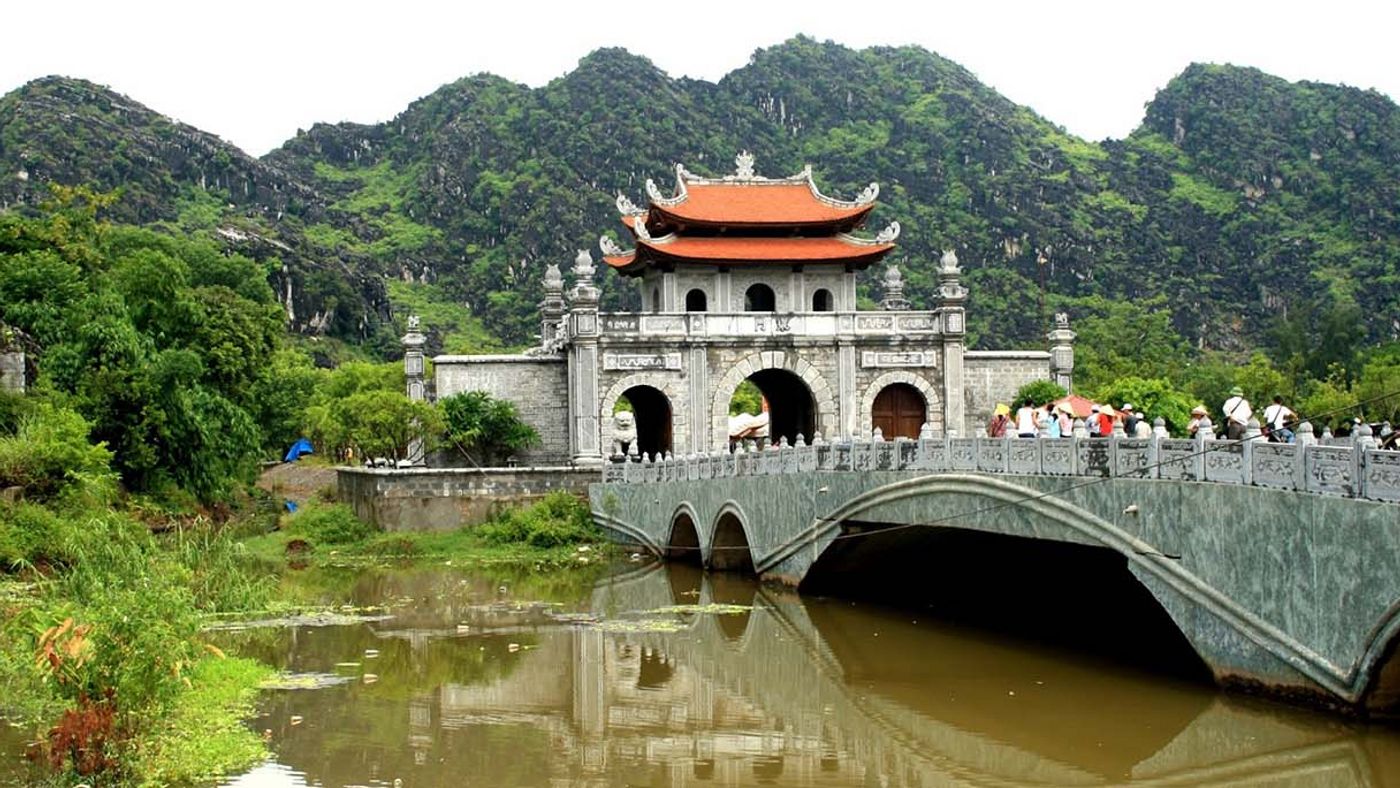 Explore Hoa Lu, an ancient capital of Vietnam