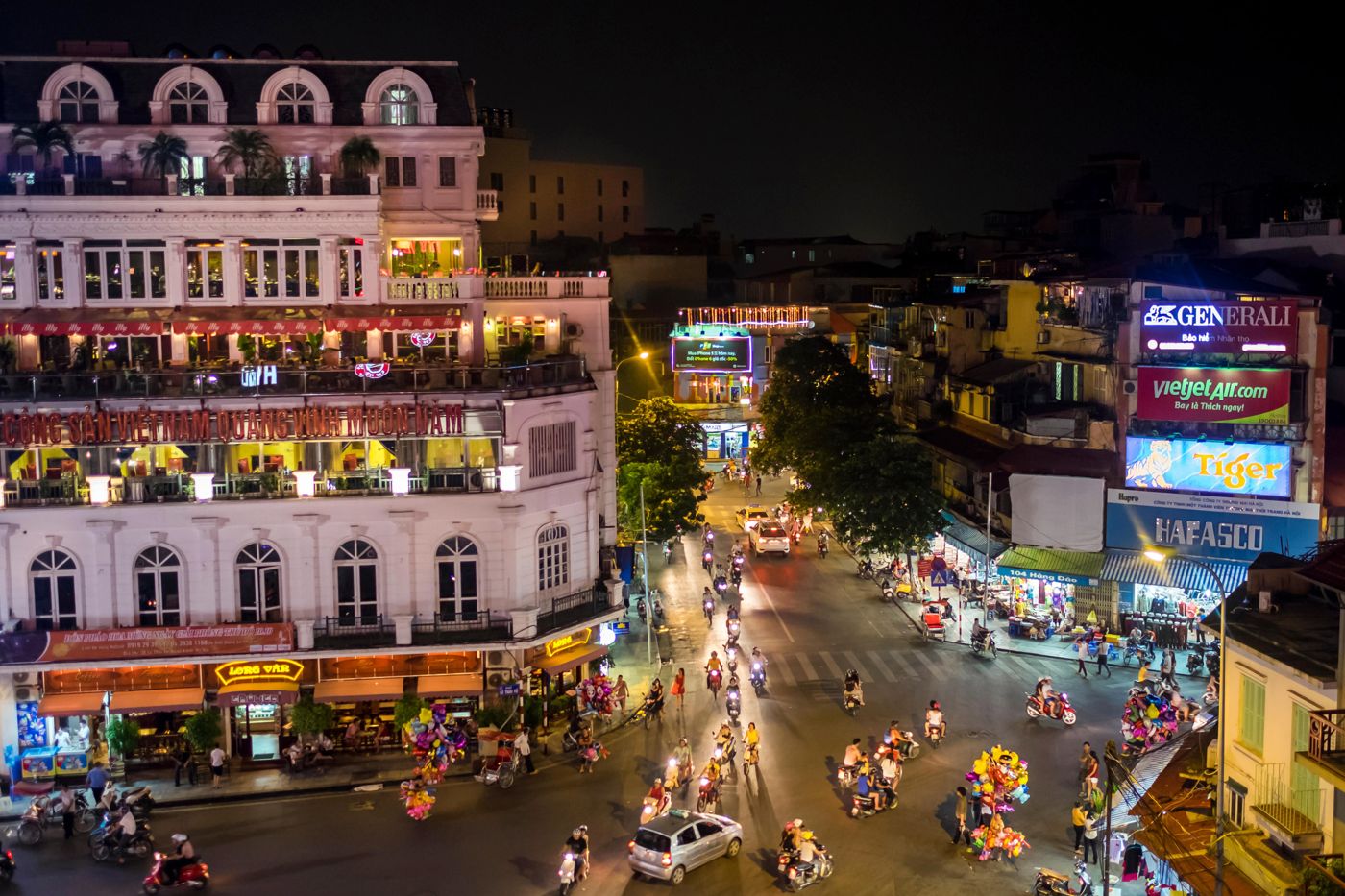 https://theculturetrip.com/asia/vietnam/articles/top-10-things-to-do-in-hanoi-at-night/