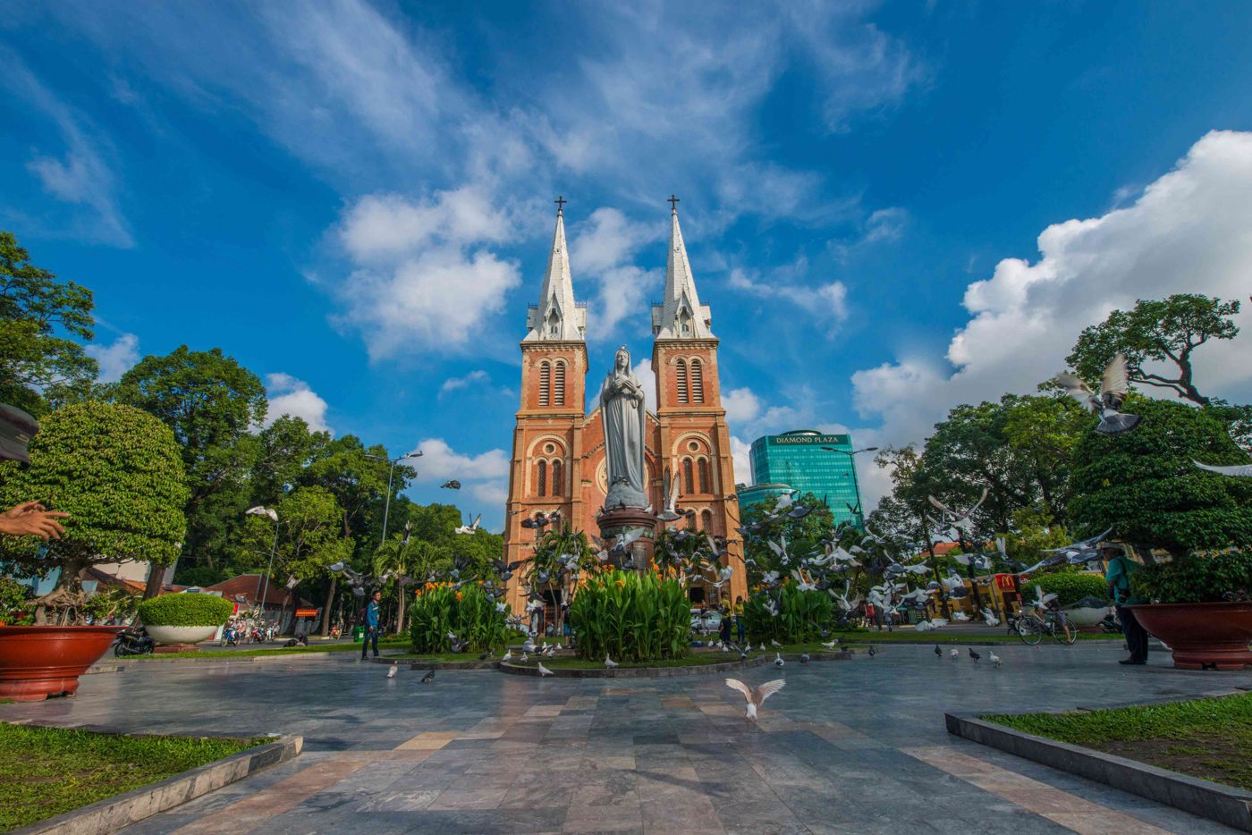 Notre-Dame Basilica, Saigon