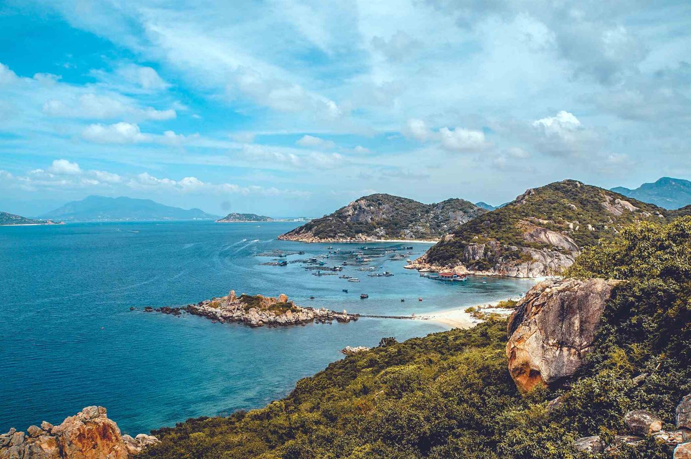 The most well-known islands in Vietnam