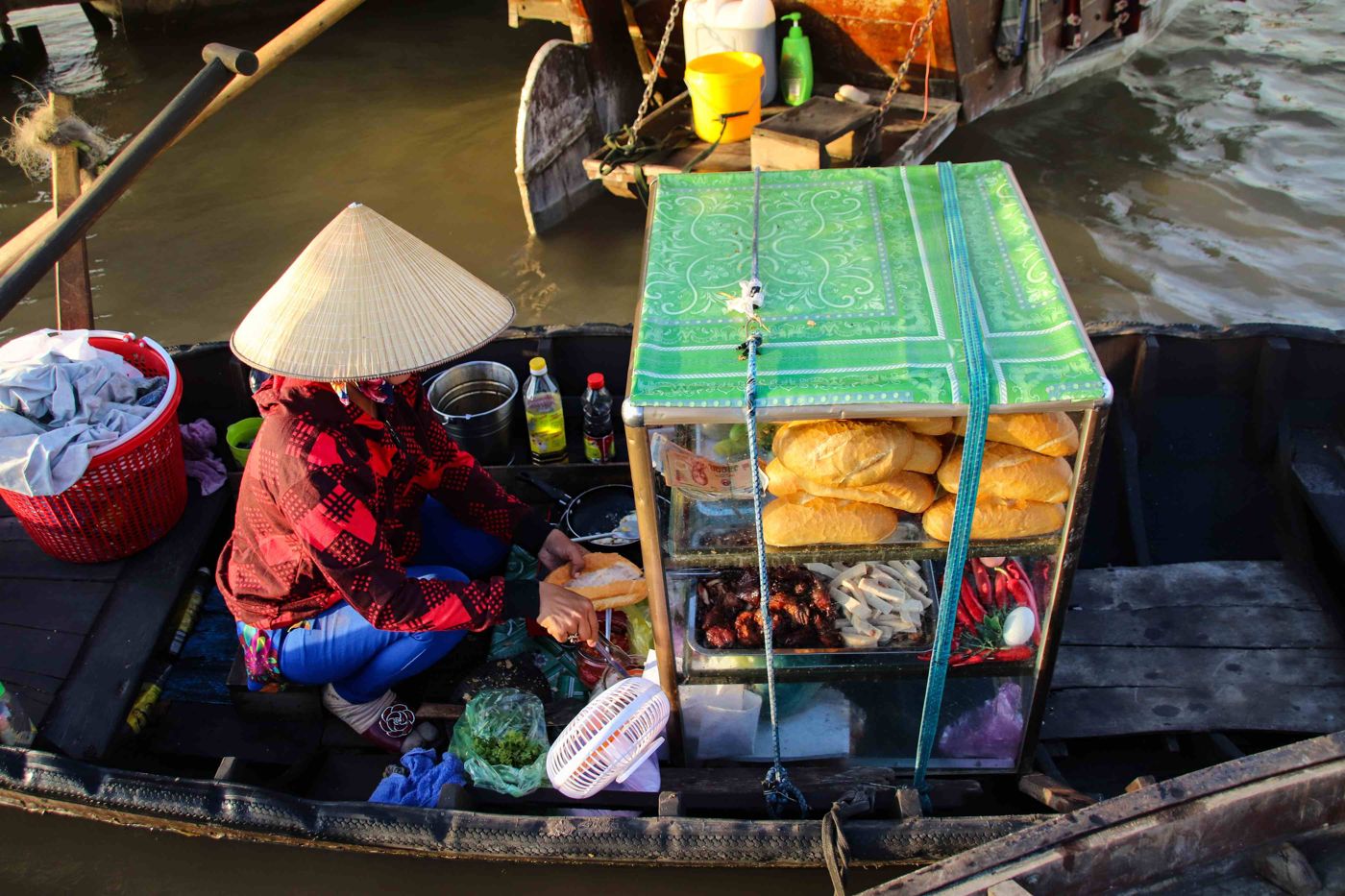 Cho Noi Cai Rang - Eating experiences while visiting floating market