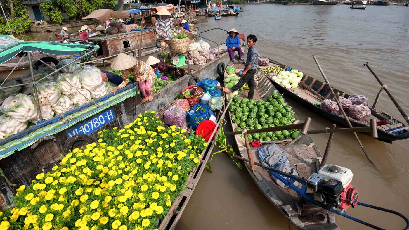 A day to visit Cai Rang Floating Market