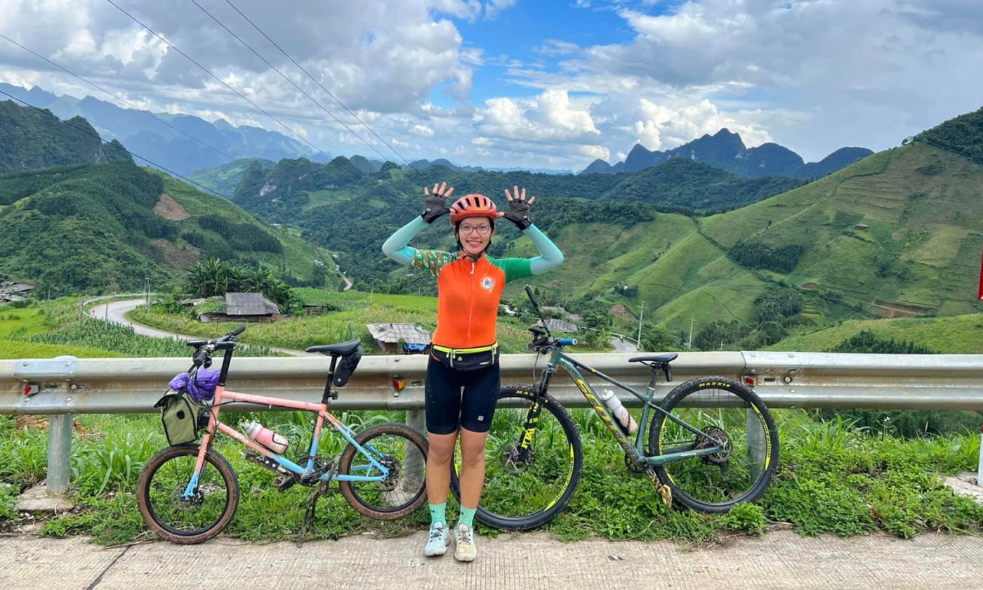 Bicycle trip on Na Penh pass