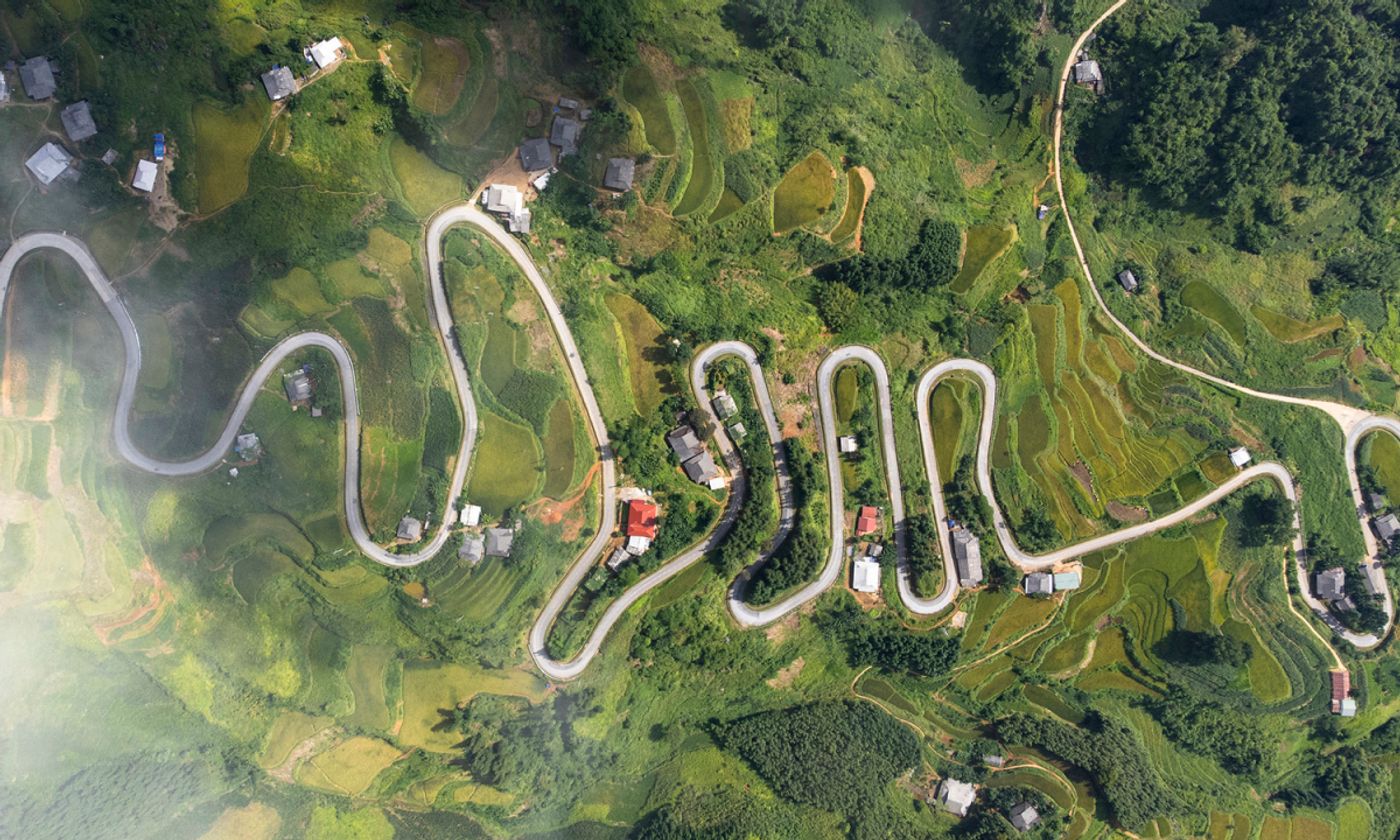 Photo of Na Tenh - Cao Bang pass from above.