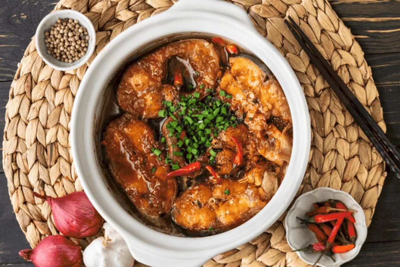 Braised fish - a familiar dish in Vietnamese family meals