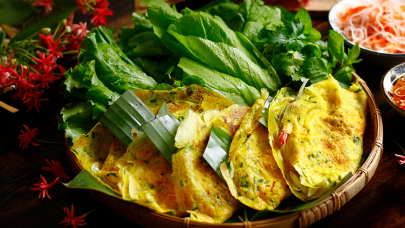 How to Make Mekong Delta-Style Crispy Banh Xeo