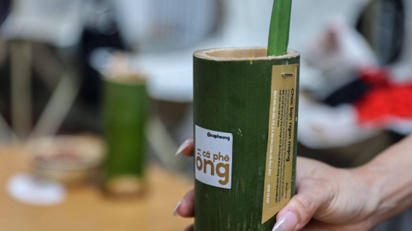 Coffee in bamboo tubes - A new environmentally friendly trend in Ho Chi Minh City