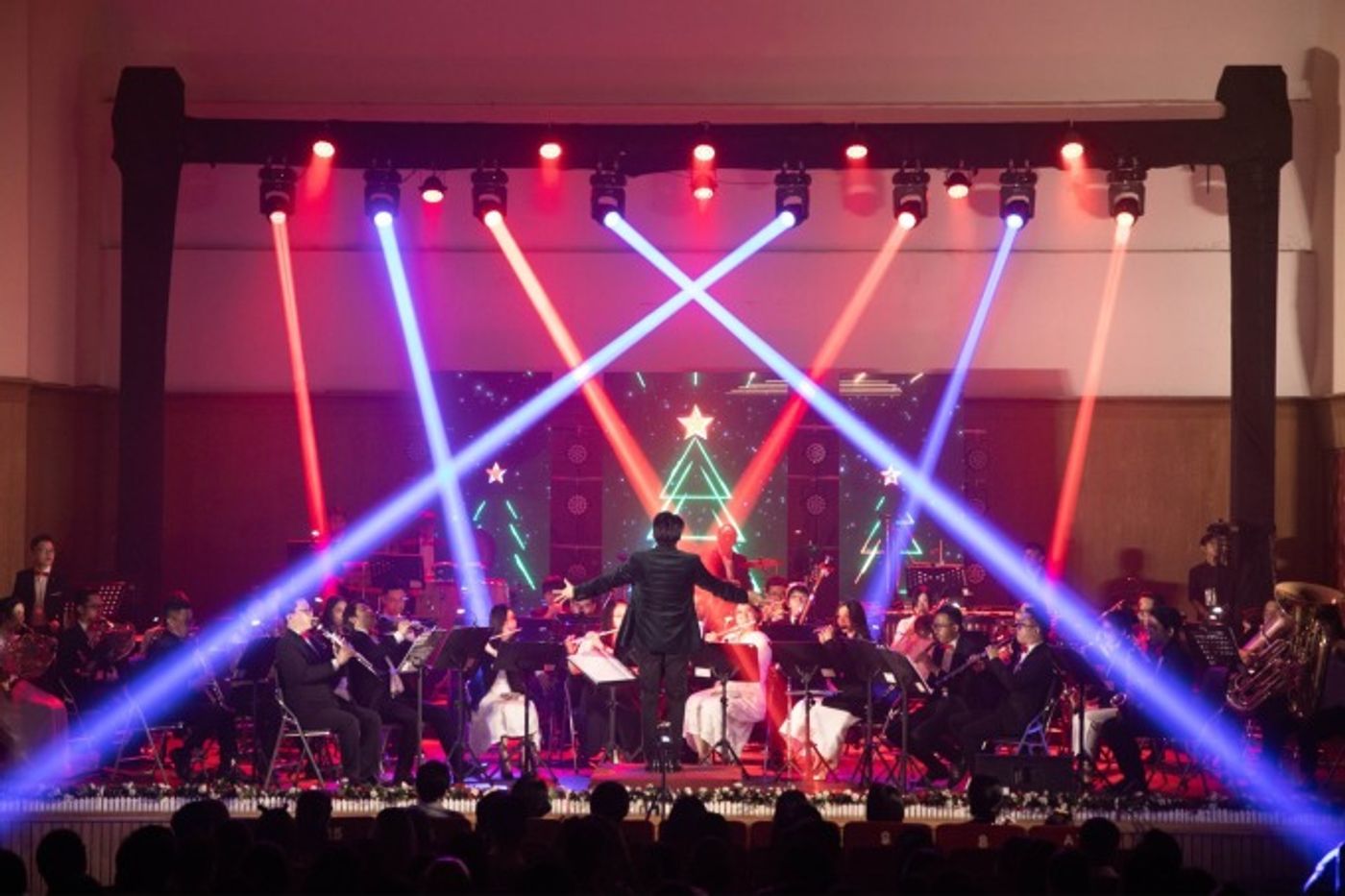 Saigon Winds