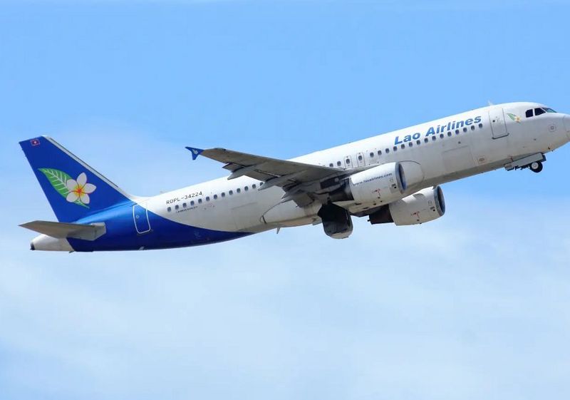 Popular place Lao Airlines to resume direct flights to Da Nang late this month