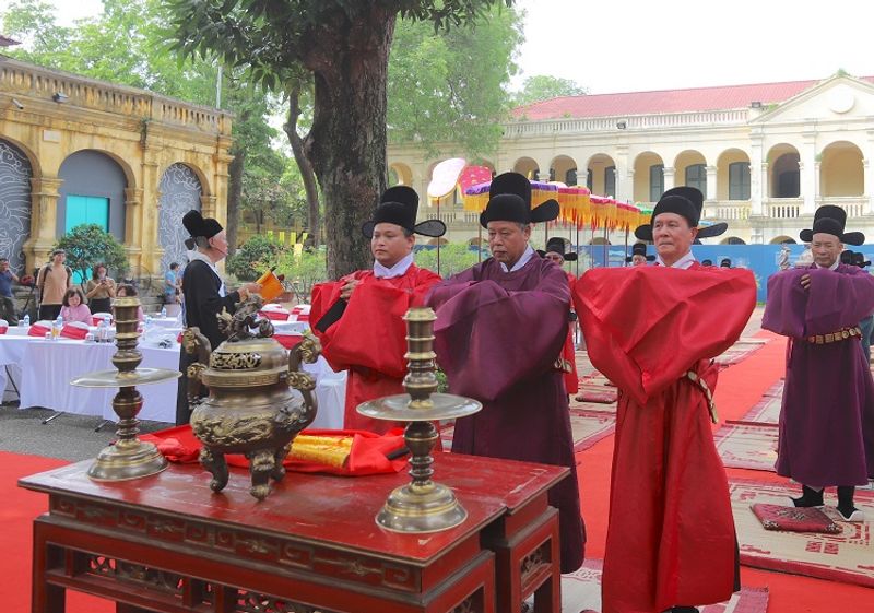 Popular place Reenactment of Traditional Doan Ngo Festival Celebration at Thang Long Imperial Citadel