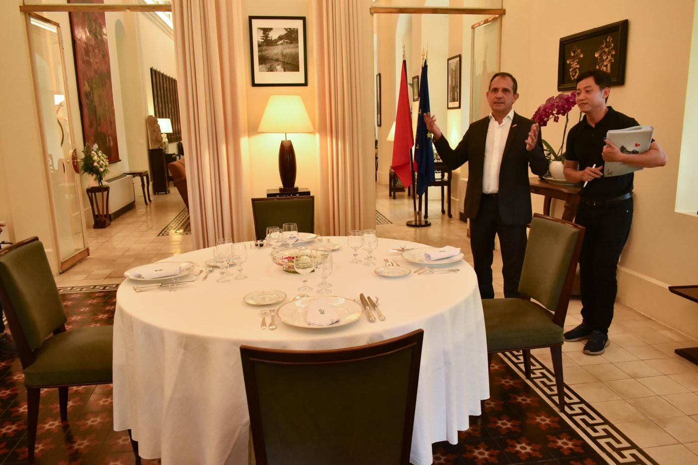 French Consul General in Ho Chi Minh City Vincent Floreani presents about the Consulate General residence to visitors on the European Heritage Days, September 21, 2019. Credit: @TuanSon